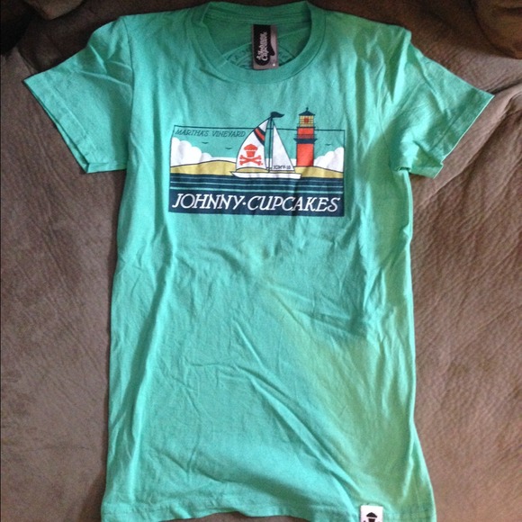 Authentic Johnny Cupcakes tshirt - Picture 1 of 3