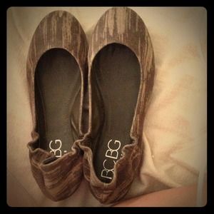 Green print BCBG flats never worn!