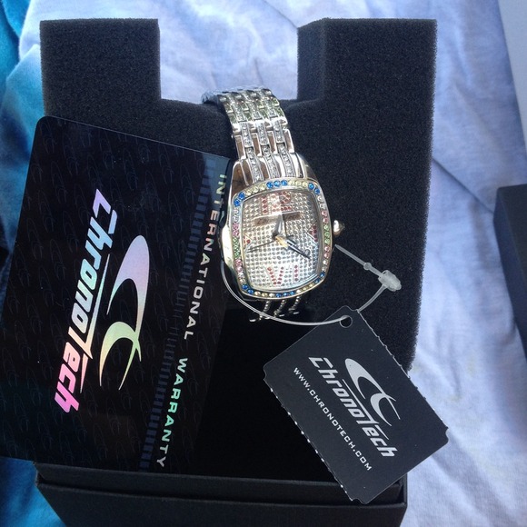 Beautiful Chronotech Women's Watch PRICE FIRM - Picture 3 of 3