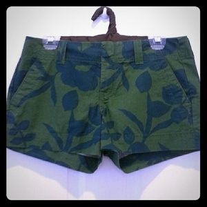 OLD NAVY, 3" shorts green&blue large floral print