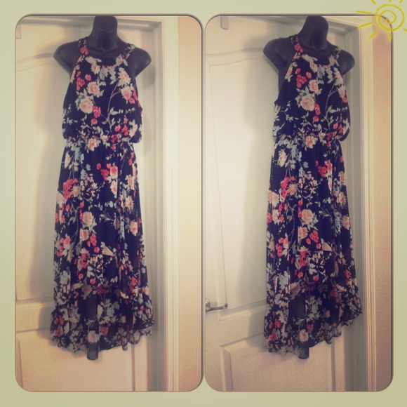 Dresses & Skirts - BUNDLE!! Elle Floral High- Low Maxi Dress