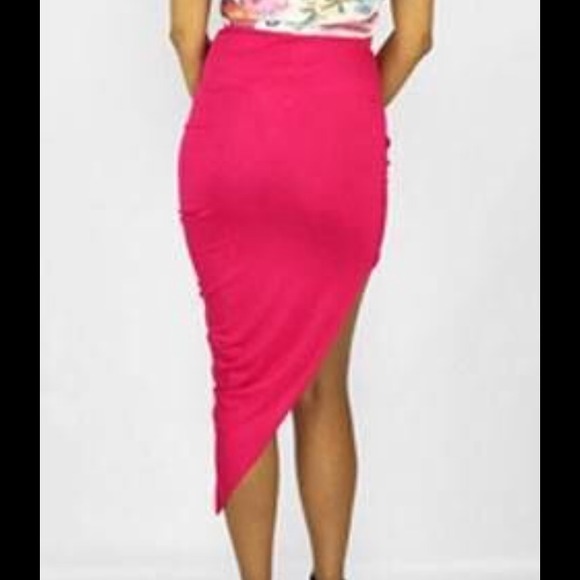 💋24 HOUR SALE💋Gorgeous Pink Asymmetric Skirt ❤️ - Picture 4 of 4