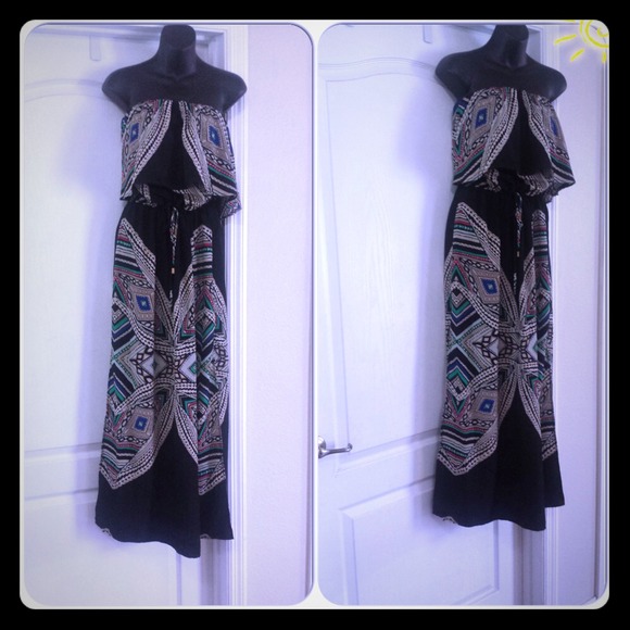 Dresses & Skirts - HOST PICK!! Mossimo Ruffle Maxi Dress