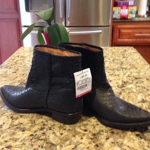 🎉08/26/14🎉host pick🎉🌺authentic zara 🌺