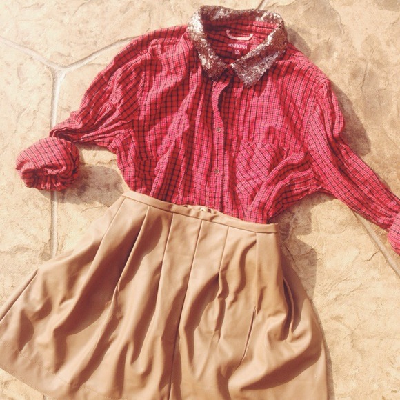 Button down with sequin collar - Picture 1 of 3