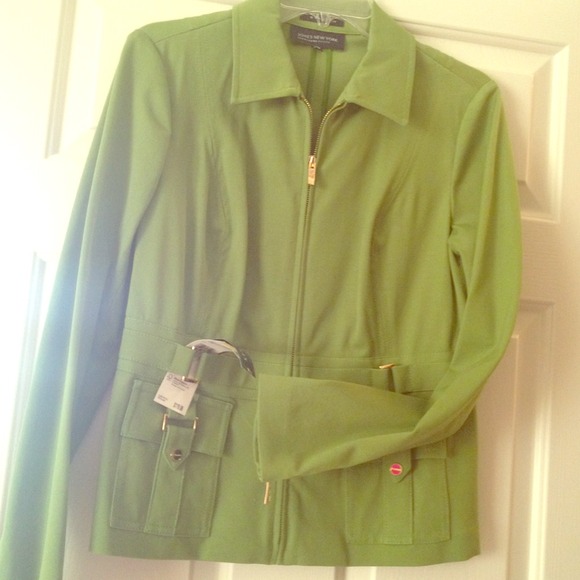 NWT Jones New York crop stretch jacket