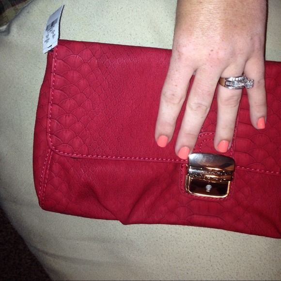 NWT Express Clutch - Picture 3 of 4