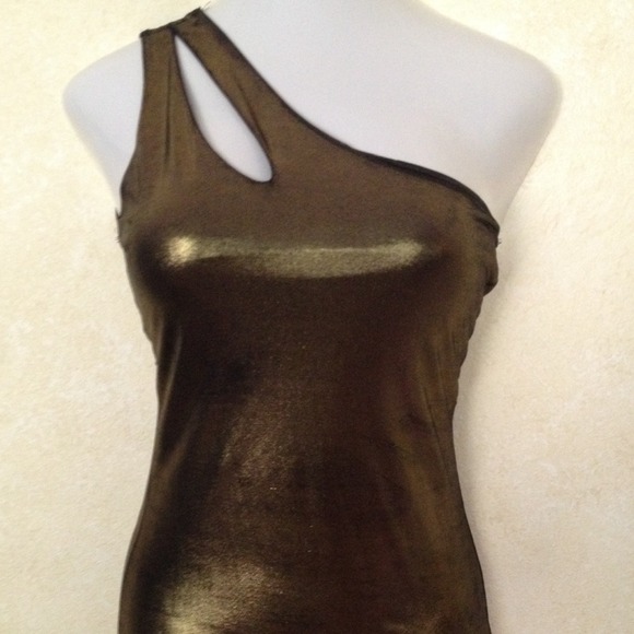 ⭐️Sexy sexy sexy golden bronze dress!! ⭐️