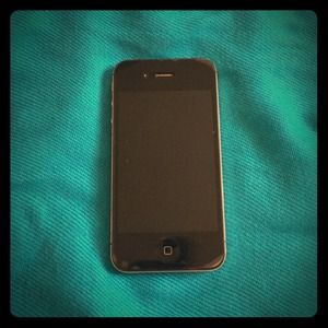 Black 8GB iPhone 4 (SPRINT)