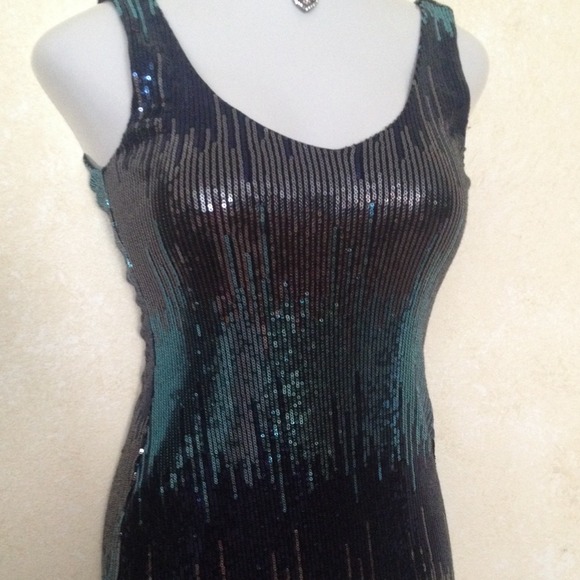 Beautiful & stunning blue sequin dress ❤️