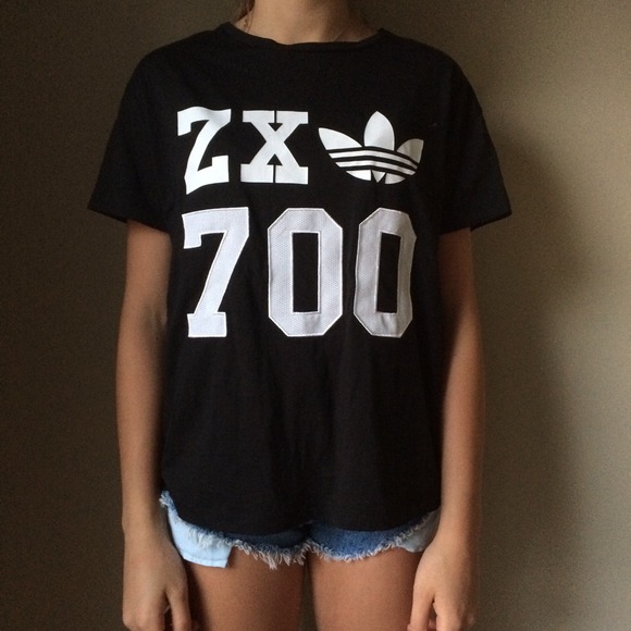 🚫SOLD🚫Adidas shirt