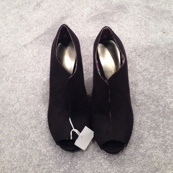 Black "Shooties"