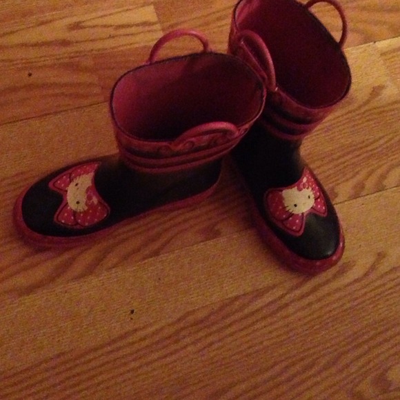 Little girls Hello Kitty rain boots