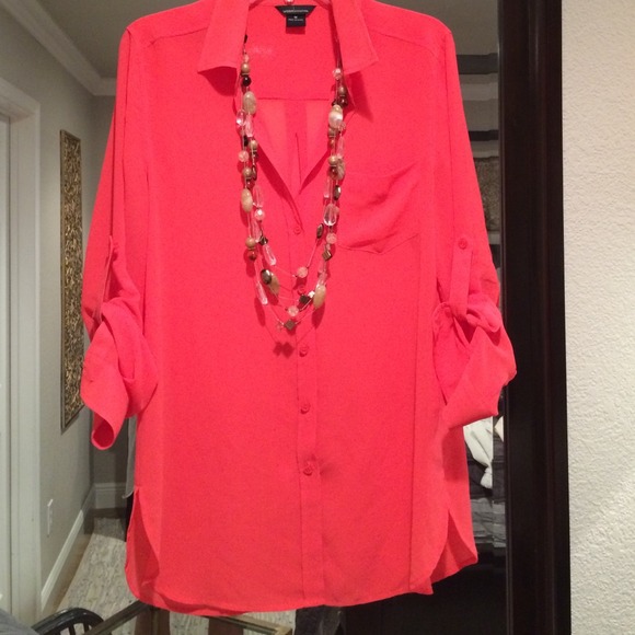 VS Sheer button down - Picture 1 of 3