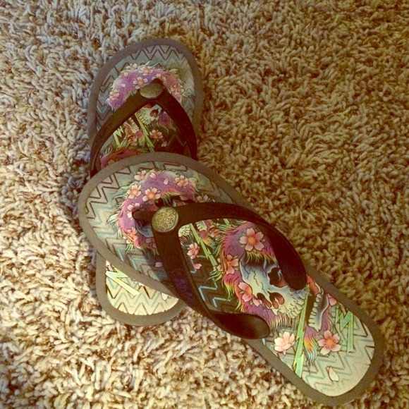 Ed Hardy Flip flops