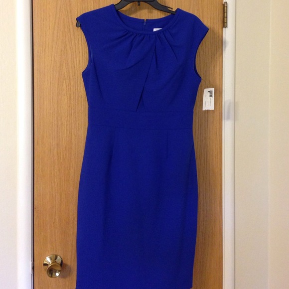 ✨Price reduced✨✨Royal blue dress.