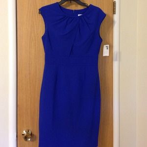 ✨Price reduced✨✨Royal blue dress.
