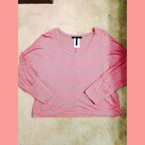 BCBGMAXAZRIA Wide arm t shirt NWOT