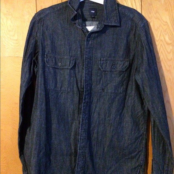 Men's GAP denim long sleeve shirt size small