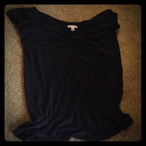 Black braided v neck AE