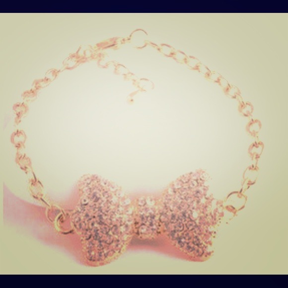 Gold bling bow bracelet