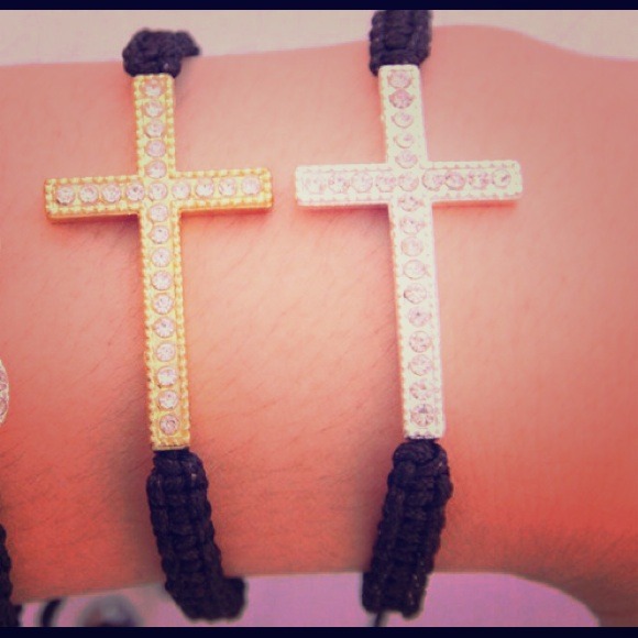 Cross friendship bracelet