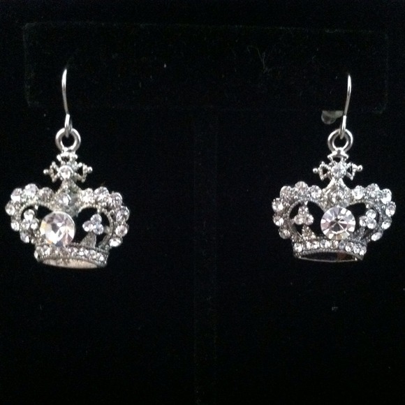 Crown earrings