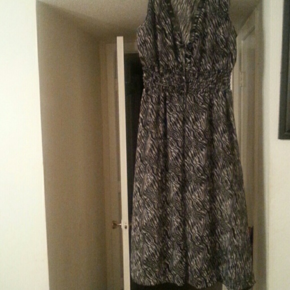 DRESS