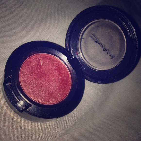 2 MAC eyeshadows USED