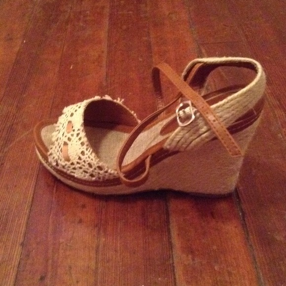 Wedge - Picture 3 of 4