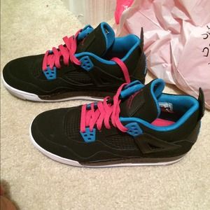 Jordan retro 4 hot pink black and teal