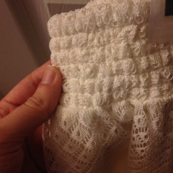 White skirt - Picture 4 of 4