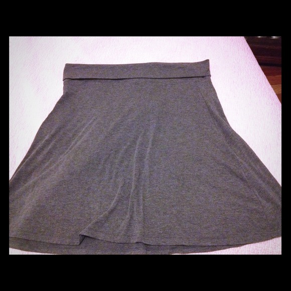 Grey Old Navy fold over skirt!