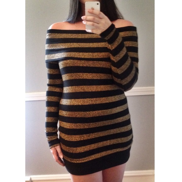 Off the Shoulder Striped Top - Picture 1 of 2