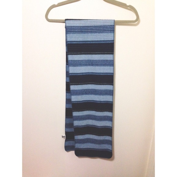 🆓Blue Scarf