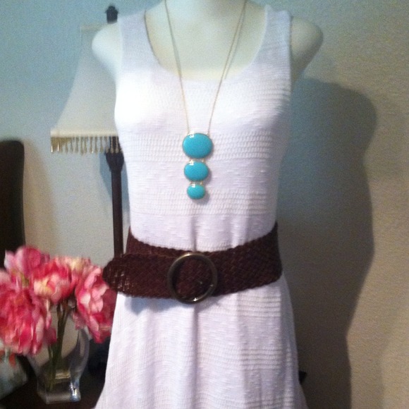 White crotchet dress - Picture 2 of 2