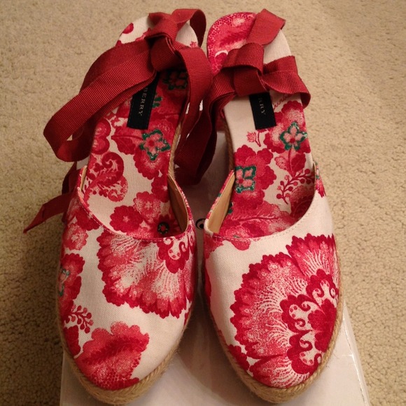 **ON HOLD FOR @ngocquynh ** Burberry espadrilles