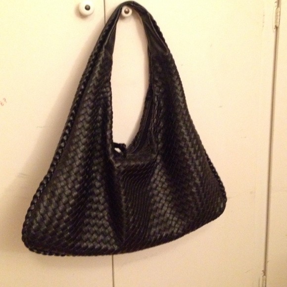 Chic black weave pattern hobo purse.