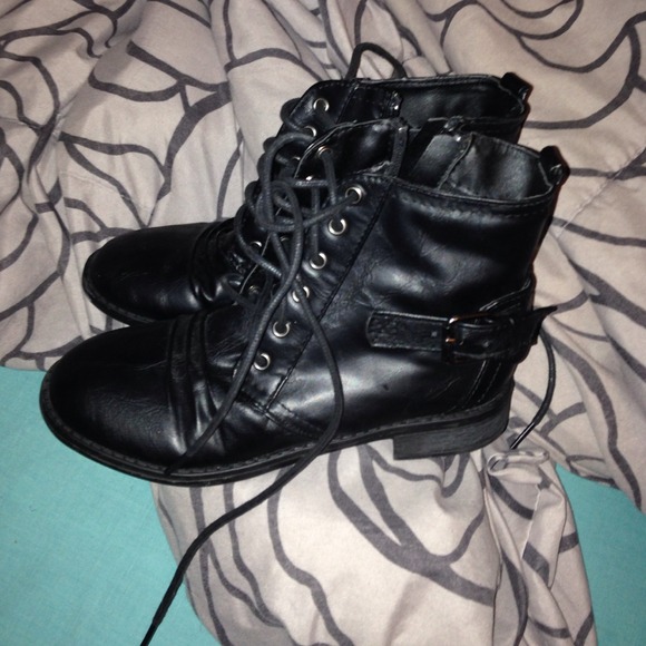 💕 Black Boots💕