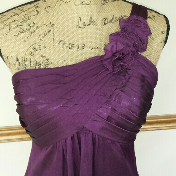 Gorgeous Dress 💜 - Picture 2 of 4