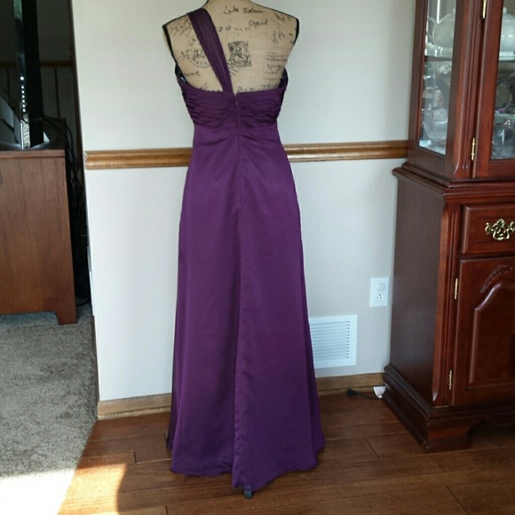 Gorgeous Dress 💜 - Picture 3 of 4