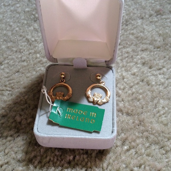 14kt gold earrings made in Ireland.