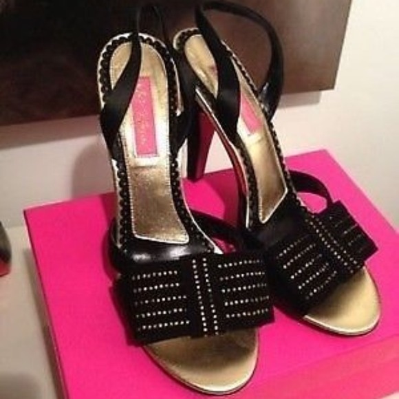Betsey Johnson black velvet heels