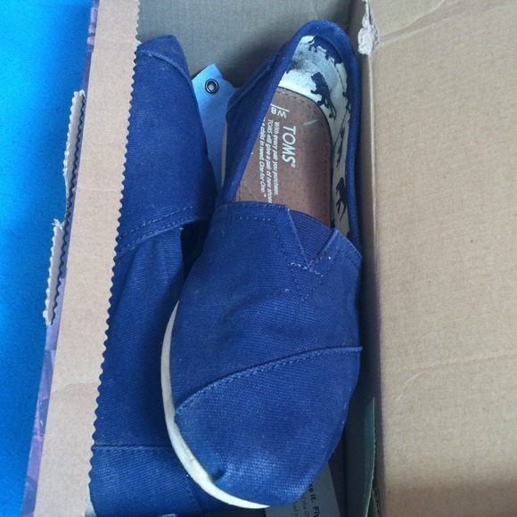 Navy Blue Toms - Picture 1 of 4