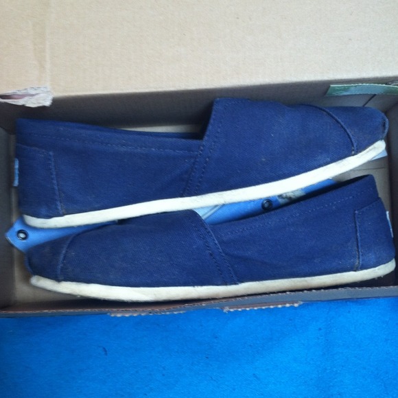 Navy Blue Toms - Picture 2 of 4