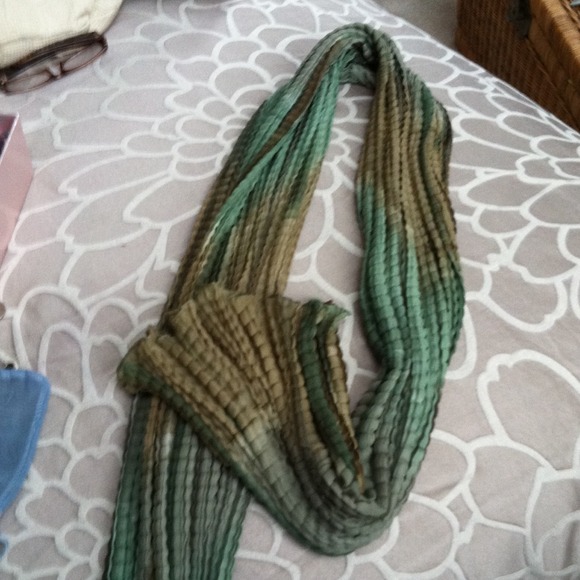 Scarf - Picture 3 of 3