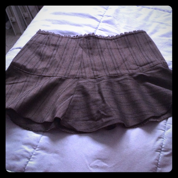 Brown striped pattern skirt
