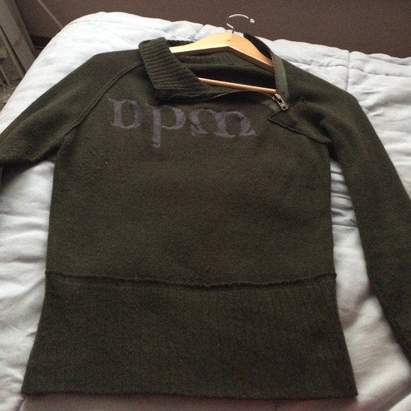 De Puta Madre sweater from France