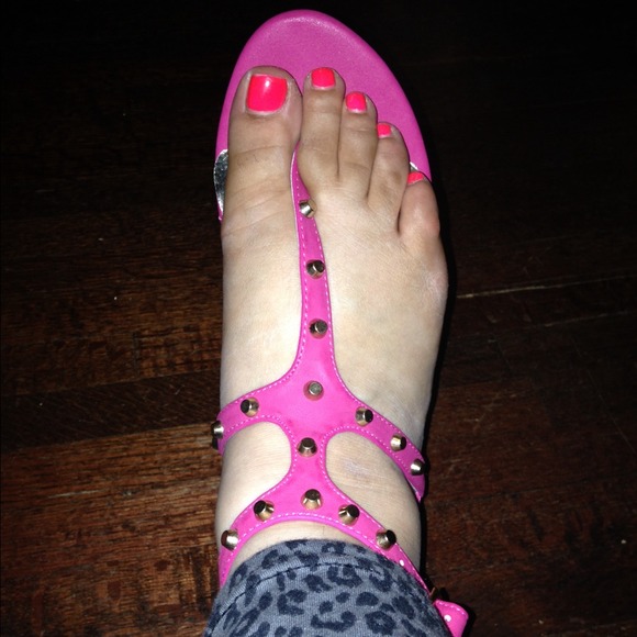 Hot pink studded sandals!!! New! - Picture 2 of 4