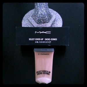 MAC select cover up NW20